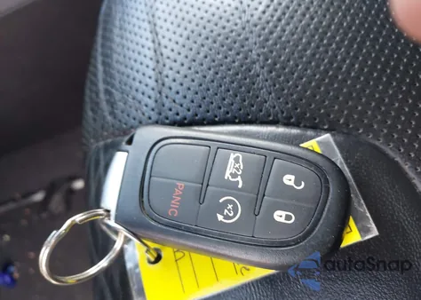 2019 Jeep Cherokee Limited 4X4 from USA, damaged, VIN 1C4PJMDX4KD451079